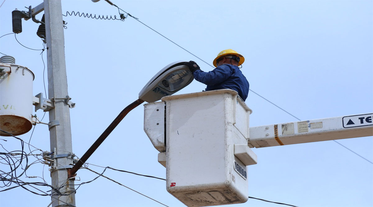 Rehabilitarán alumbrado de 14 bulevares en La Paz