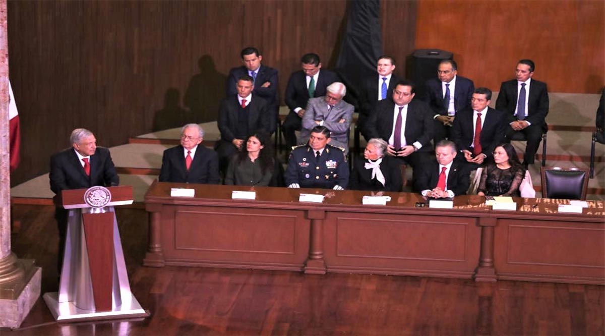 Recuerda la Constitución  la importancia de seguir trabajando en unidad, dice Carlos Mendoza