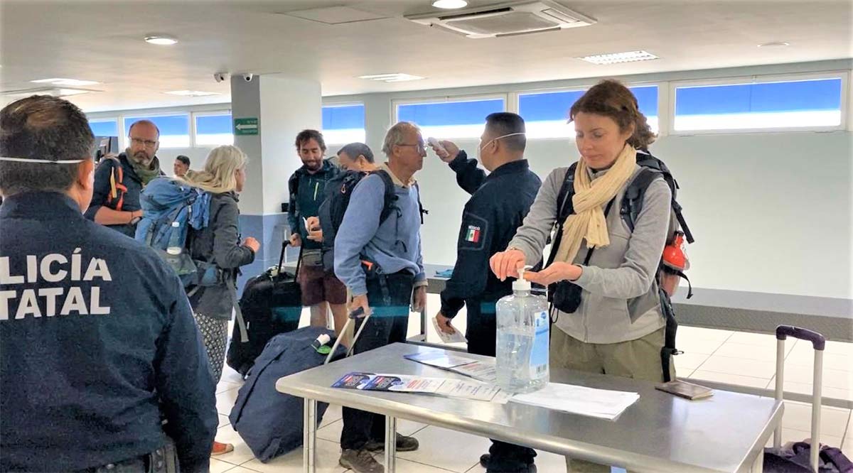 Pide el Gobernador redoblar esfuerzos para evitar contagio generalizado del Covid-19