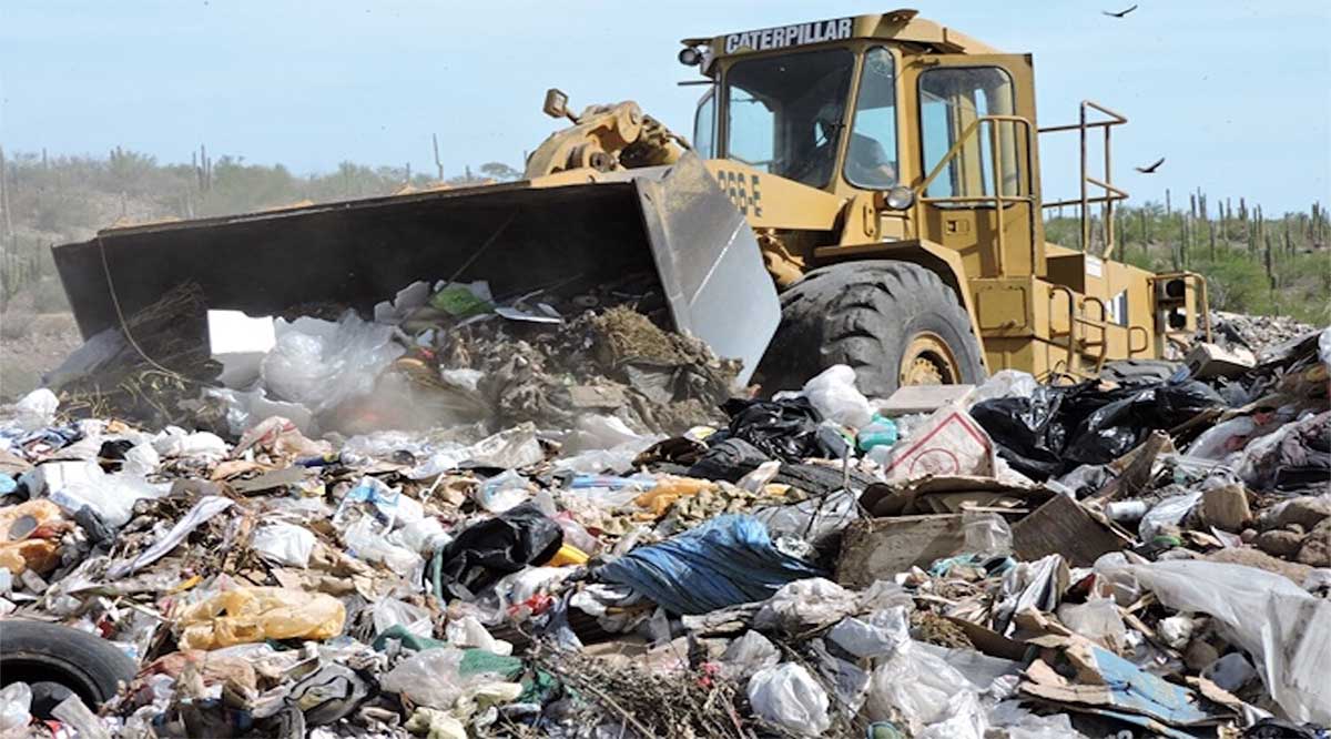 Suspenden burócratas recolección de basura en La Paz