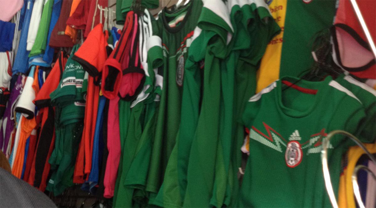 Se llevan dinero, tarjetas bancarias y accesorios de una tienda de deportes en La Paz