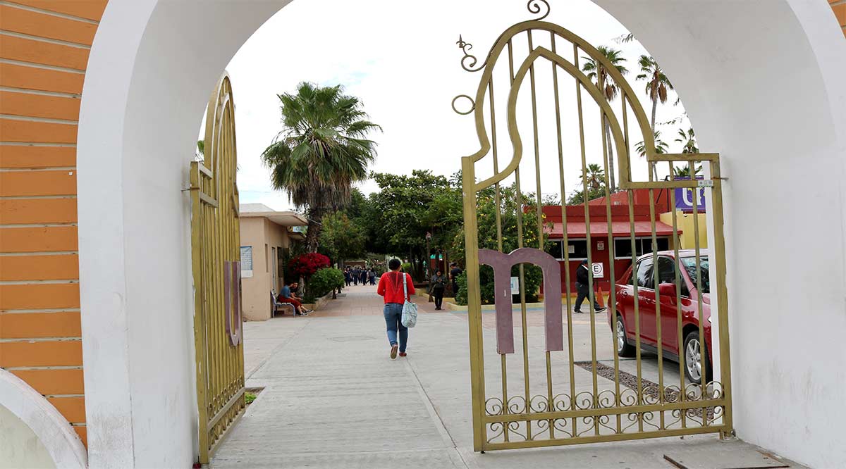 Continuarán sus clases en línea los alumnos de la Universidad Mundial Continuarán sus clases en línea los alumnos de la Universidad Mundial