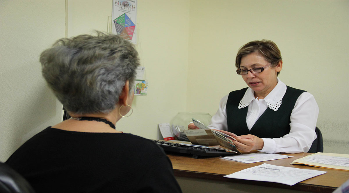 Recomiendan sana distancia con población adulta mayor para protegerla