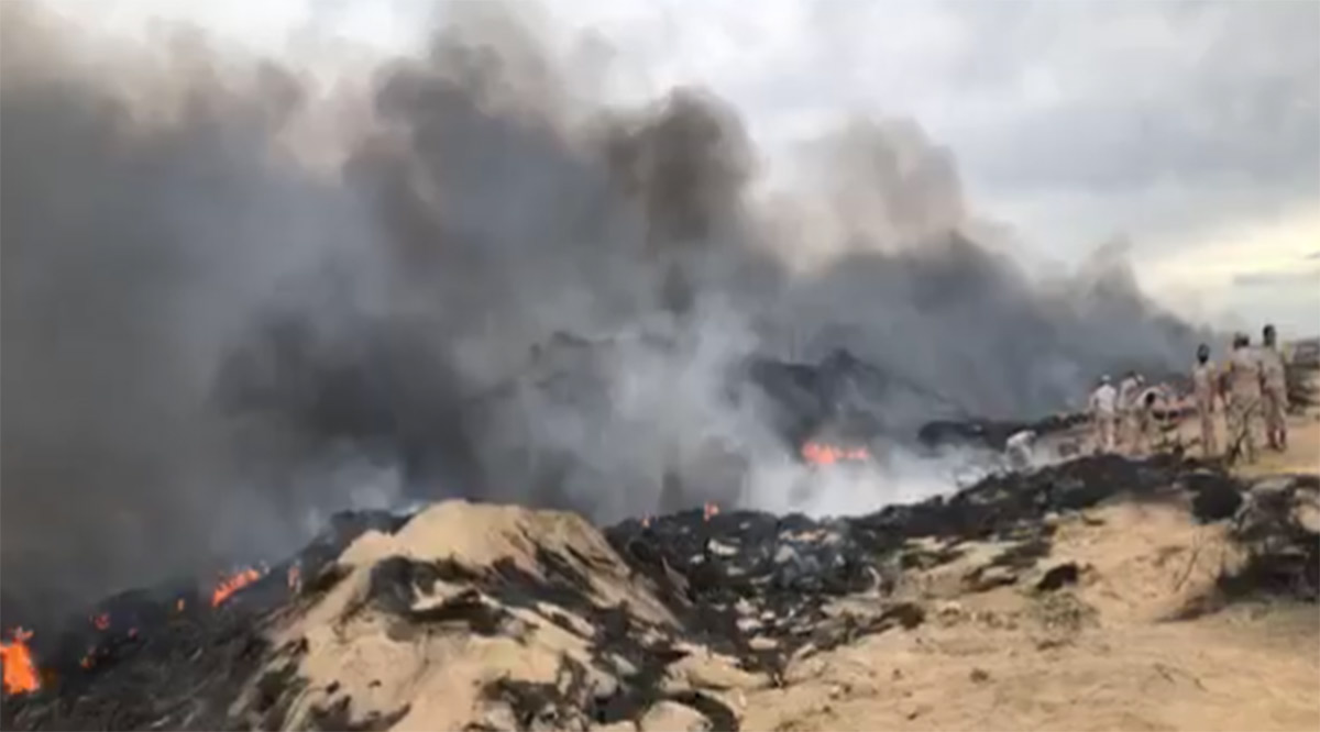 Siguen sin apagar el incendio en el relleno sanitario