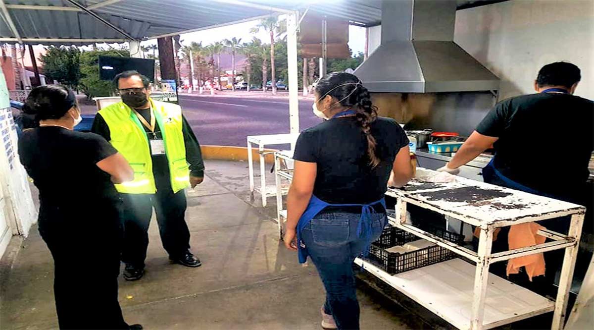 Verifican se efectúen medidas por contingencia en locales con venta de alimentos