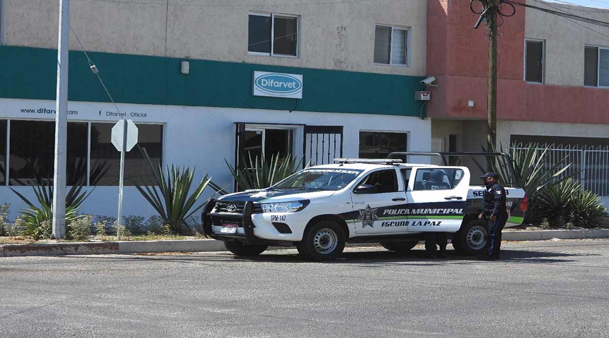 A balazos matan a empleado de veterinaria