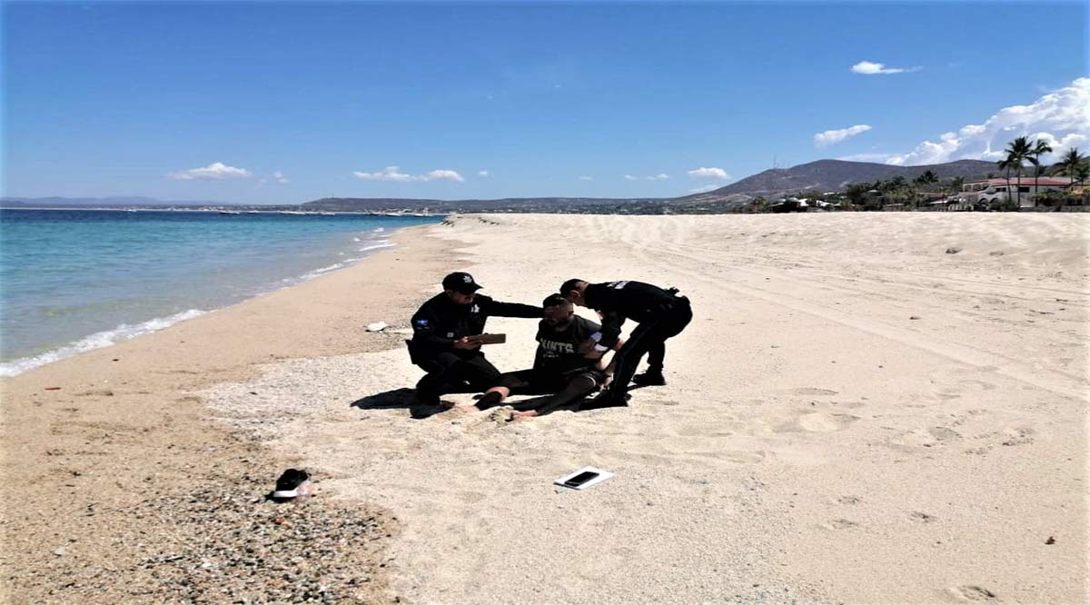 Reconocen a policías paceños por actos sobresalientes