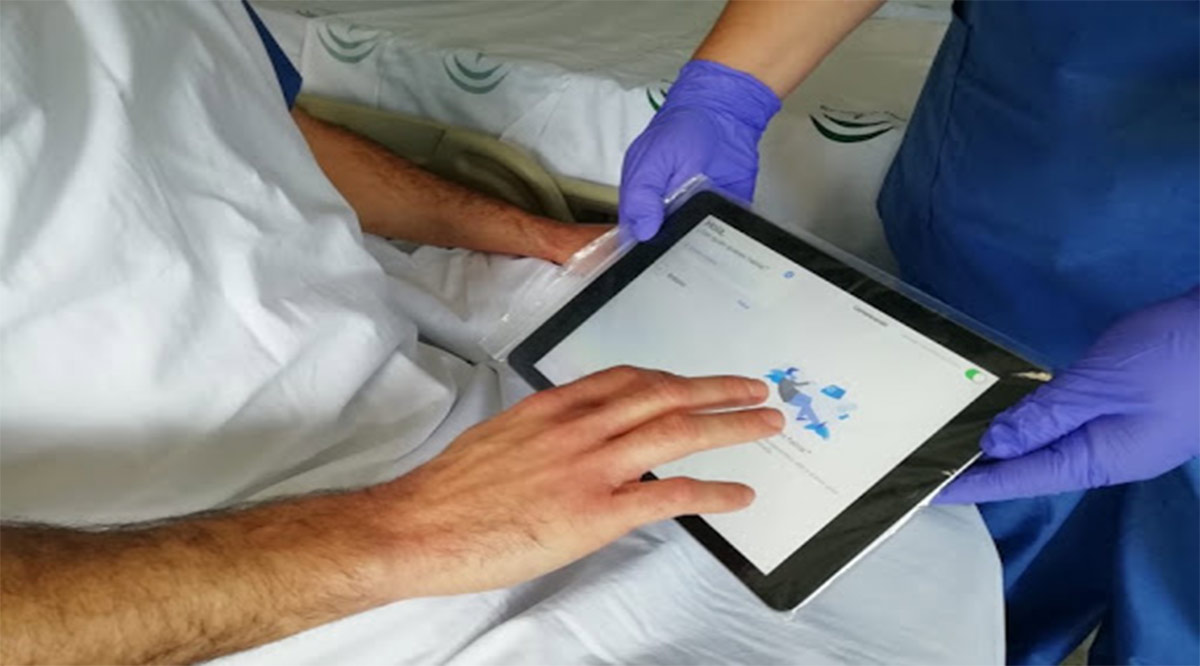 Usan hospitales de BCS dispositivos electrónicos para comunicar a pacientes Covid con familiares