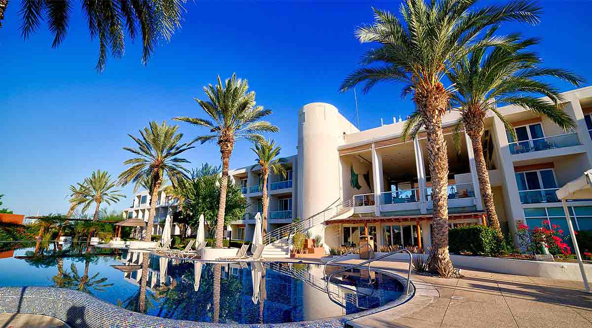 Tarjetas, dinero y joyas roban a huésped del hotel Costa Baja