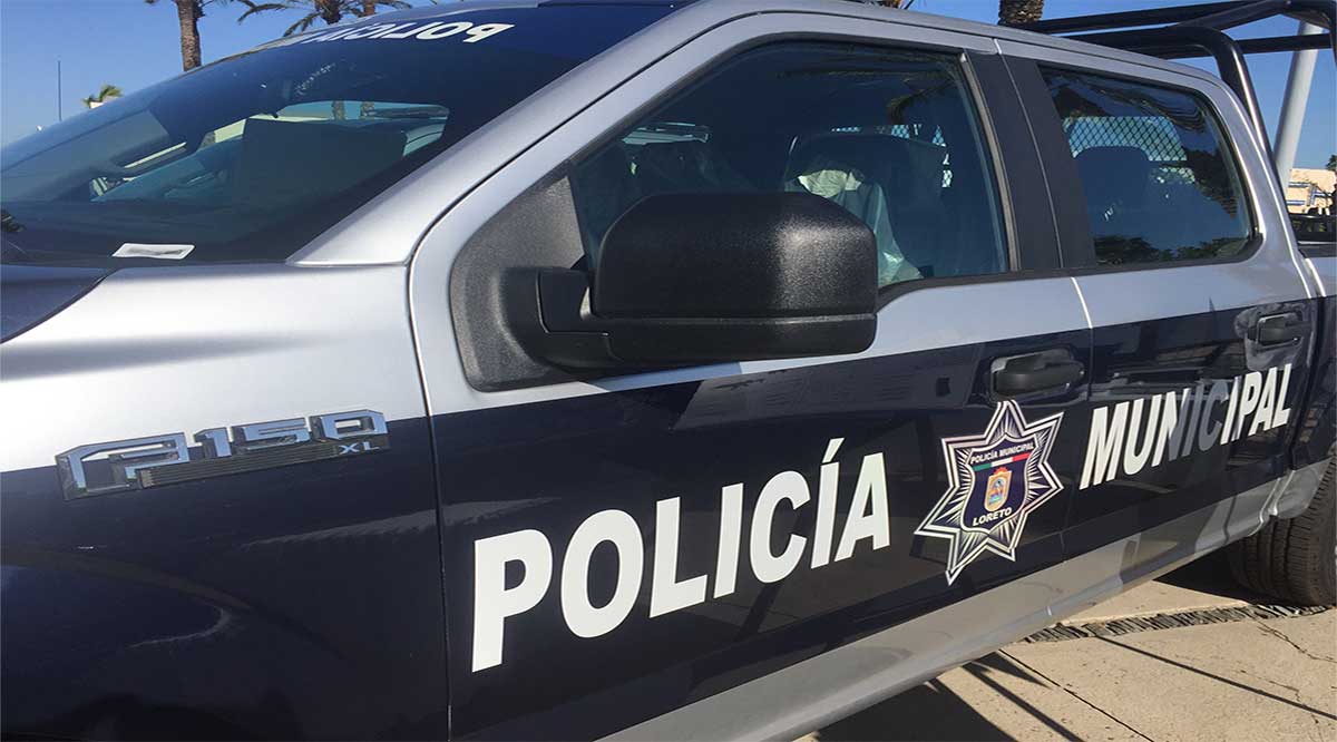 Colchones, aire acondicionado, compresor y herramienta diversa roban de mueblería