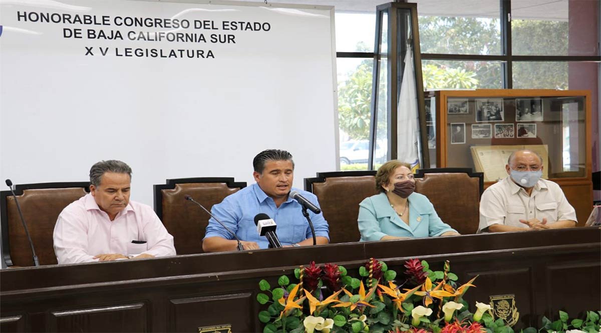 Diputados de Morena y afines califican de oposición “pinchurrienta” al grupo de los 8