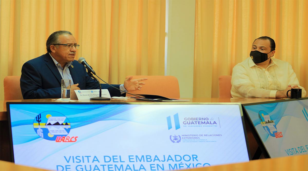 Buscan establecer agenda común de trabajo el Rector de la UABCS y el Embajador de Guatemala