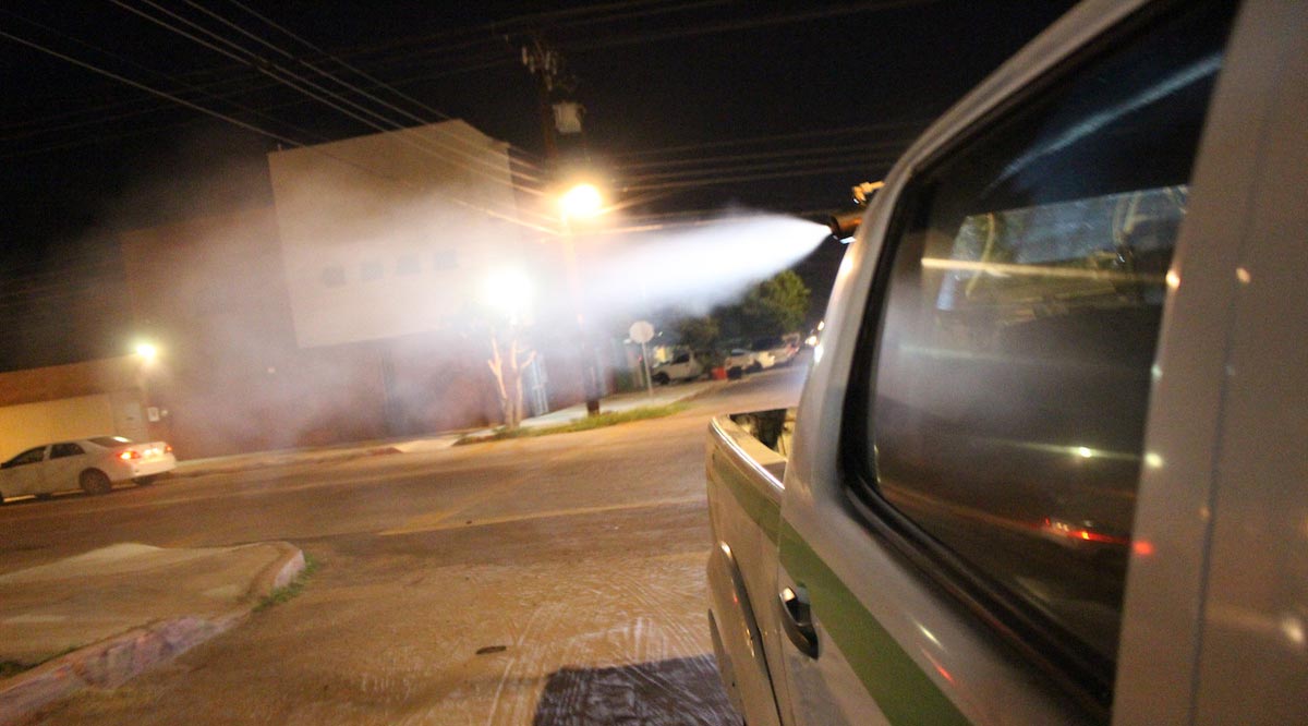 Se realiza el segundo ciclo de fumigación contra el mosco trasmisor del dengue en La Paz