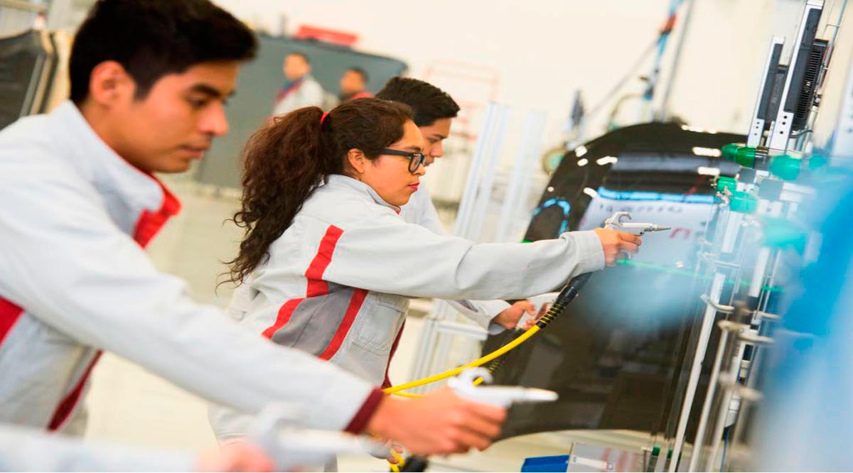 En el presente ciclo escolar en BCS participarán 500 alumnos de 22 planteles en Formación Dual