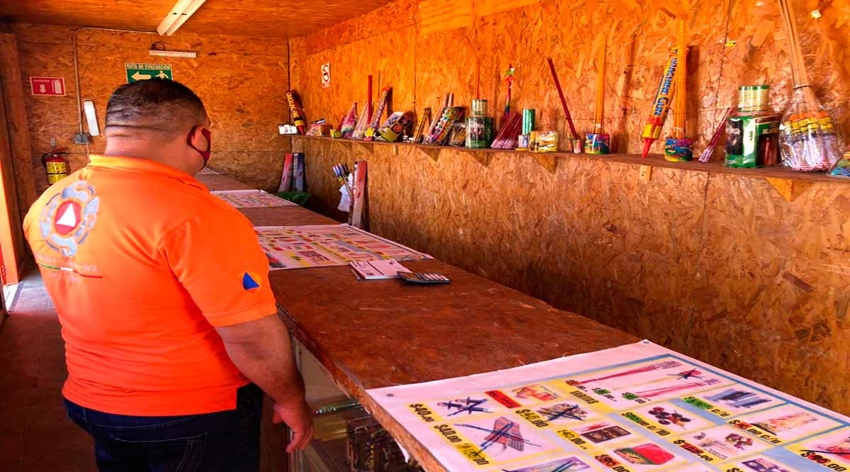 Multarán hasta con 90 mil pesos a negocios no autorizados para la venta de pirotecnia en Los Cabos