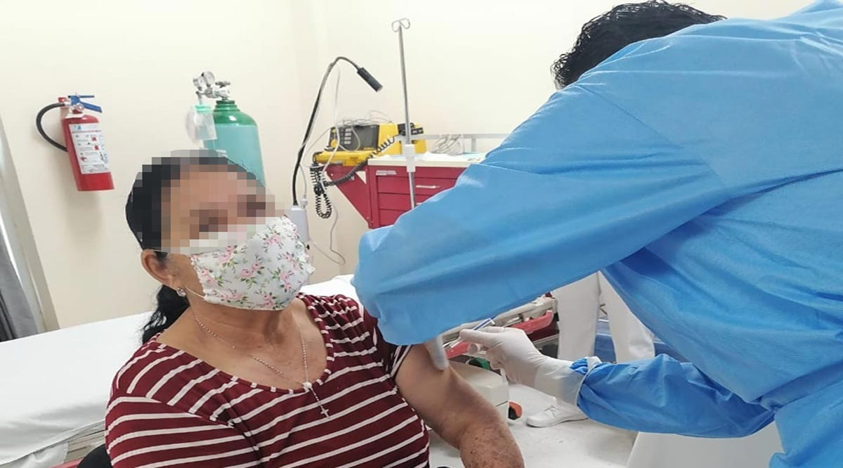 Se suma SSA a la vacunación de adultos mayores contra el Covid-19 en Loreto
