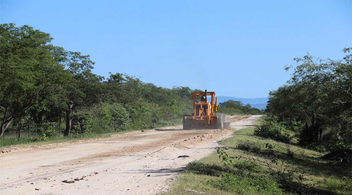 Se tiene un avance del 73% en la rehabilitación de los caminos rurales de BCS