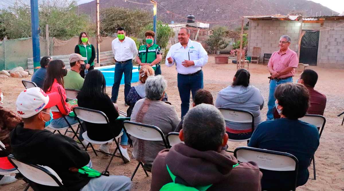 “Escuela de inglés gratuita para todos en Los Cabos”: “Chaky” Van Wormer