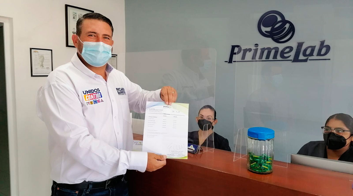 Presenta Ricardo Barroso y dirigente del PRI resultados negativos de antidoping ante notario