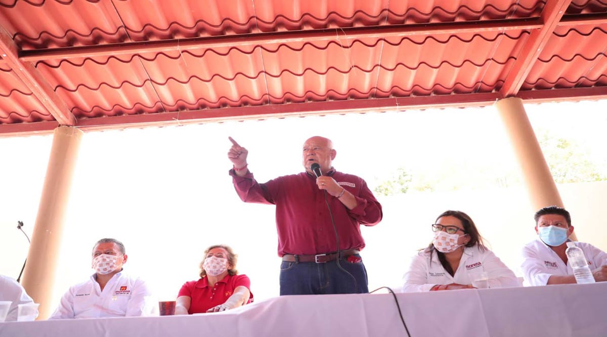 “Tendrán los trabajadores al servicio  del Estado estabilidad y mejores condiciones laborales”: Víctor Castro