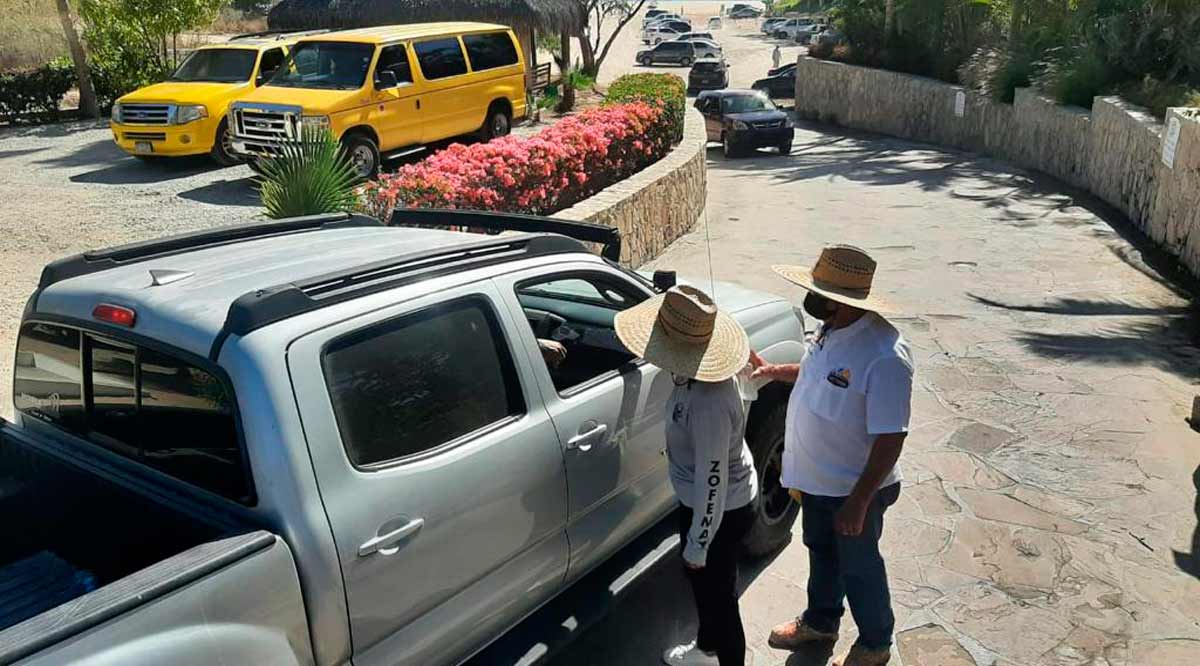 Se mantienen abiertas 11 playas en Los Cabos con aforos del 30%