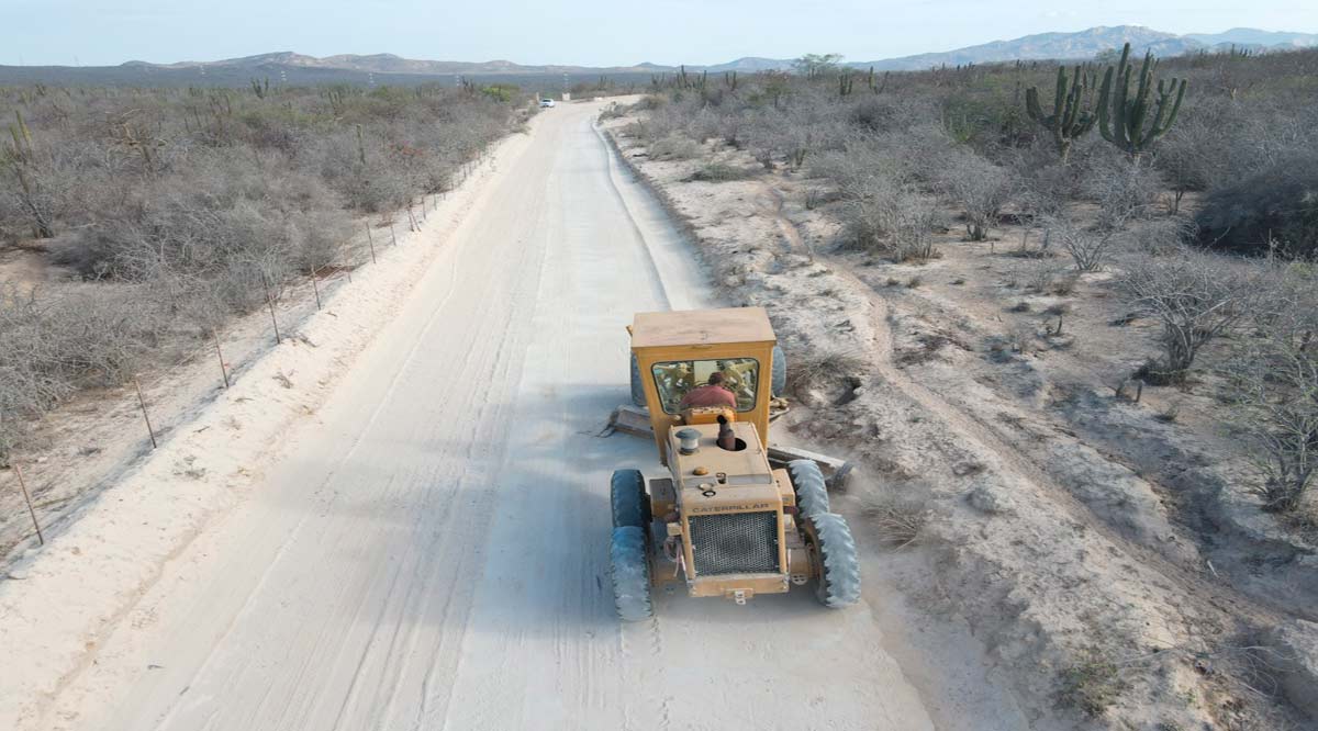 Rehabilitarán 82 km de caminos de terracería en Los Cabos