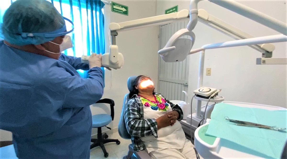 Entregan nuevas unidades dentales en La Paz