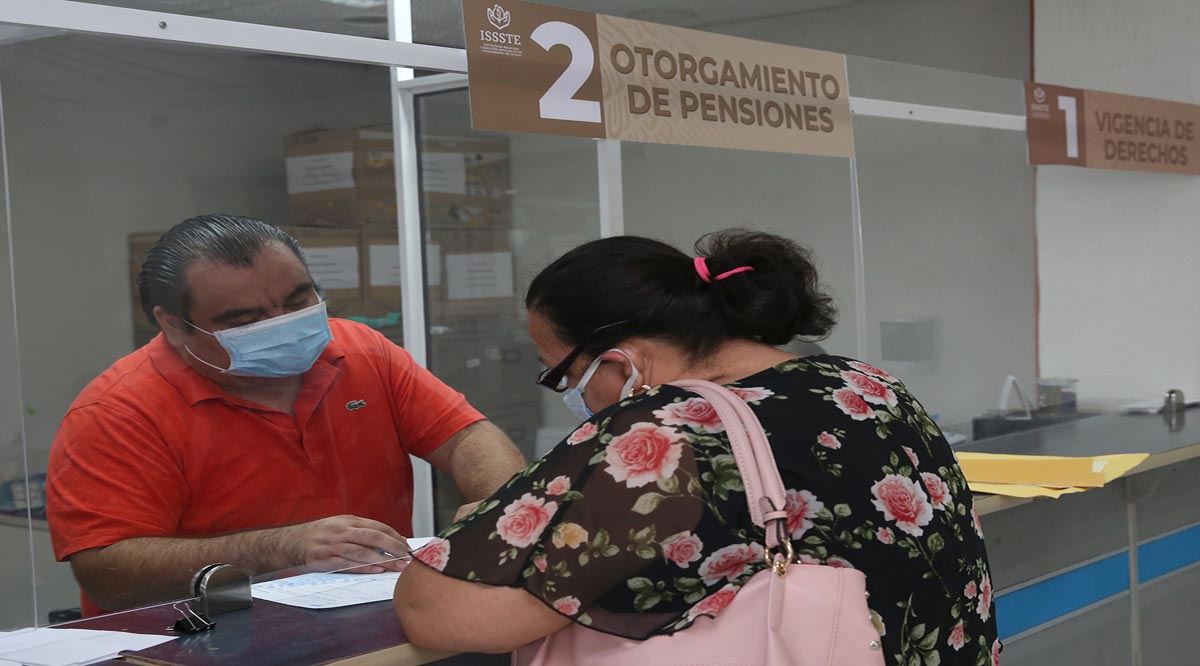 Fechas de pago de la mensualidad del Issste a jubilados y pensionados en BCS