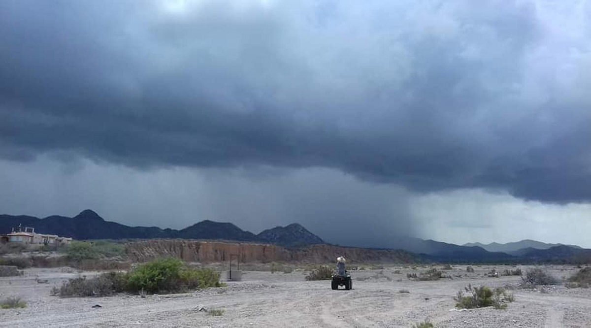 Lluvias de temporada, emocionan a los sudcalifornianos; se esperan más