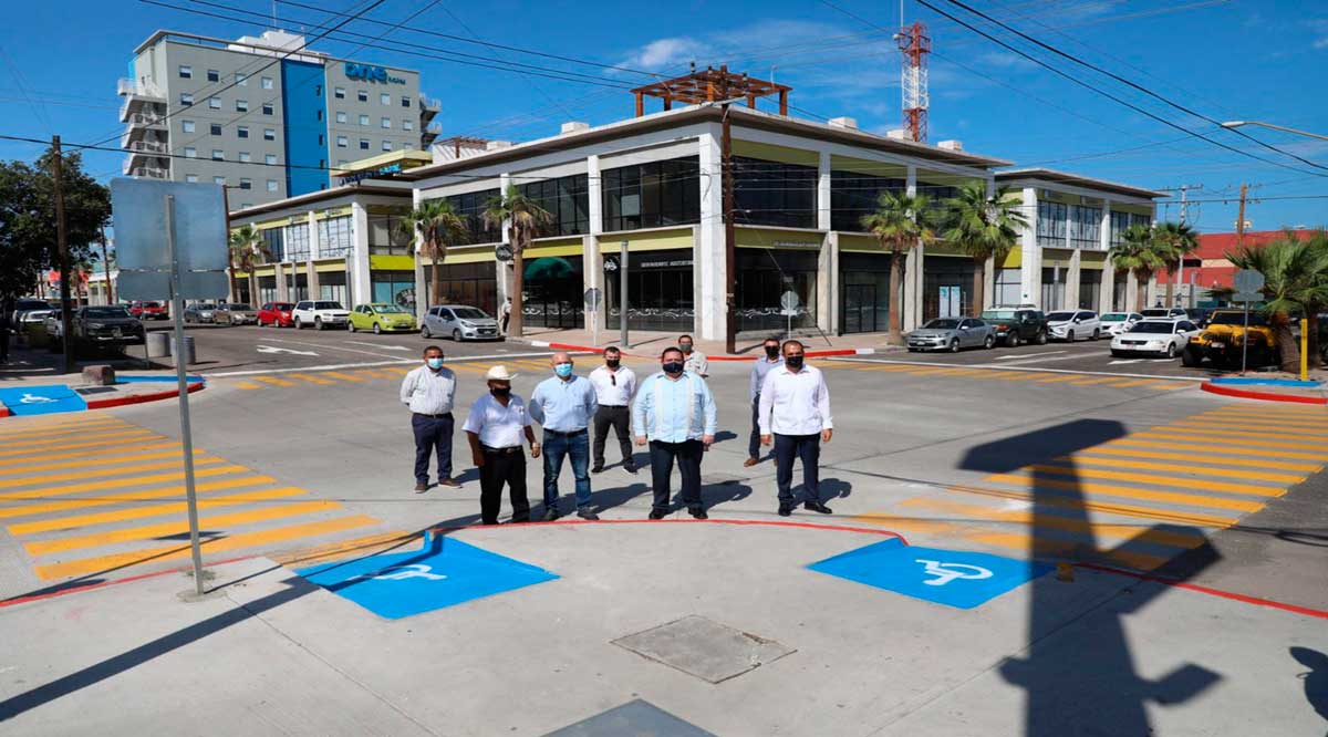 Entregan nuevas obras viales en La Paz