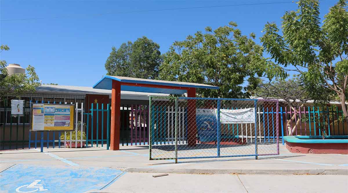 Llaman a los ciudadanos a sumarse a la vigilancia de los planteles educativos