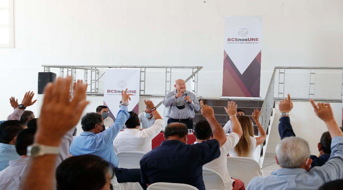 “No se privatizará el transporte en BCS”: Víctor Castro