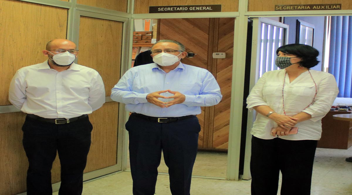 Asume Alba Gámez la Secretaría General de la UABCS