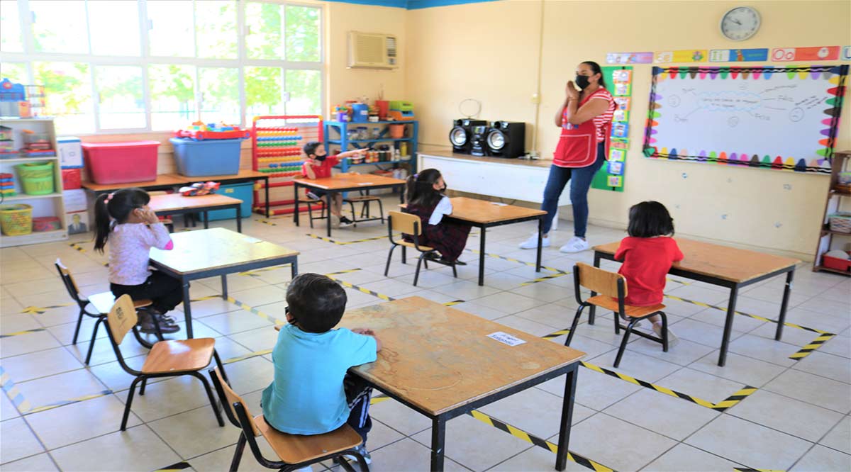 Evalúa SEP estrategias para abatir el rezago educativo en BCS