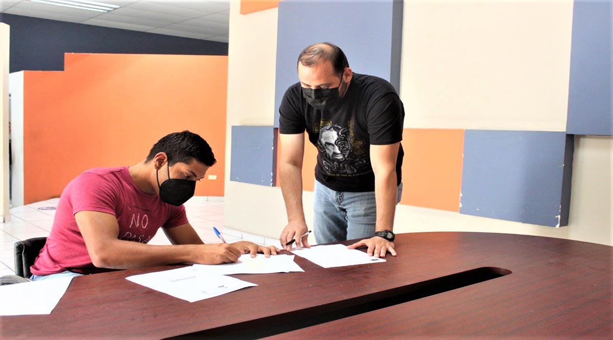 Aspiran 23 jóvenes de BCS al Reconocimiento a la Excelencia Académica Deportiva