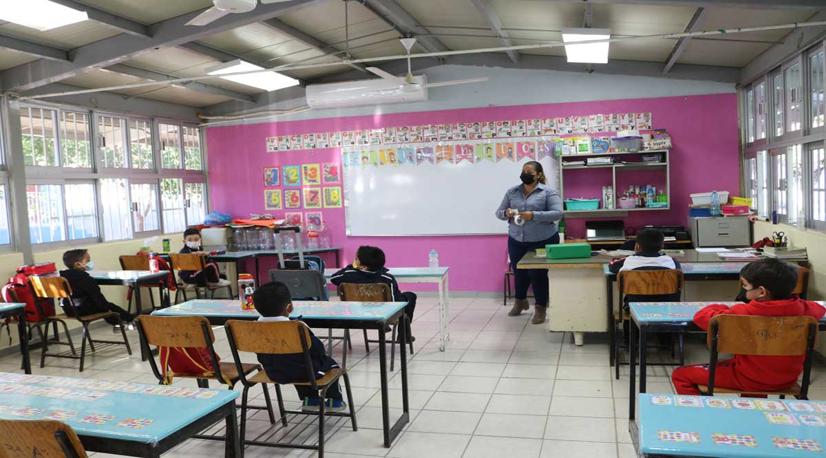 Trabajan en BCS 700 escuelas en forma presencial de nivel básico con más de 36 mil alumnos