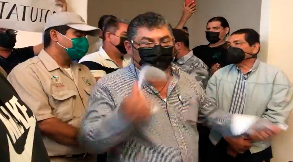 Delegado sindical de Oomsapas de La Paz no quiere dejar el ‘hueso’; se opone a elección