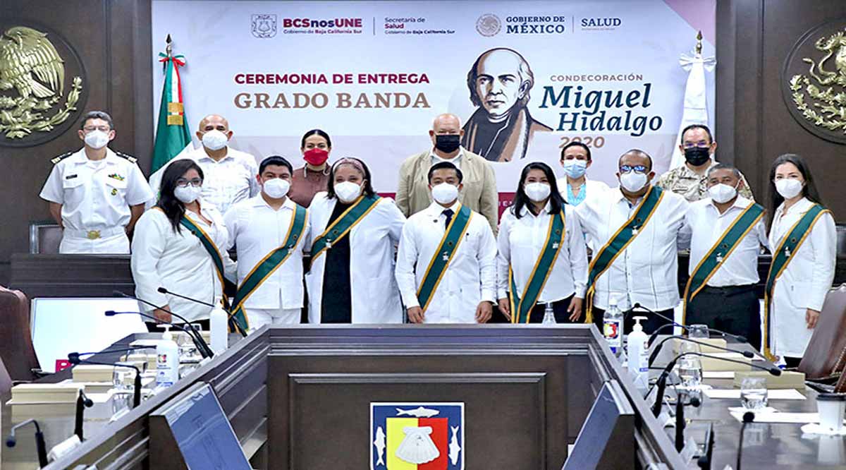 Entregó el gobierno de BCS condecoración “Miguel Hidalgo” a personal de salud por su labor ante el Covid-10 Entregó el gobierno de BCS condecoración “Miguel Hidalgo” a personal de salud por su labor ante el Covid-10