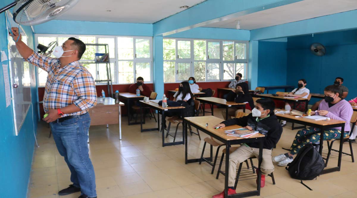 Pese al incremento de positivos por Covid, no se determina suspender clases en BCS