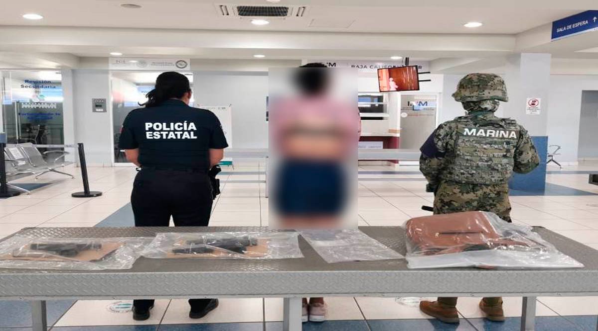 Detienen a una mujer con 2 armas de fuego 9 milímetros en Pichilingue