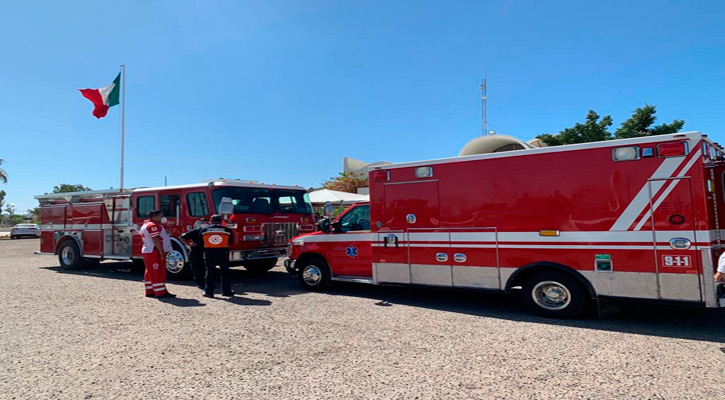 Recibió gobierno de Los Cabos una ambulancia y un camión de bomberos