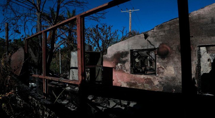 Evalúan daños del incendio en Santiago