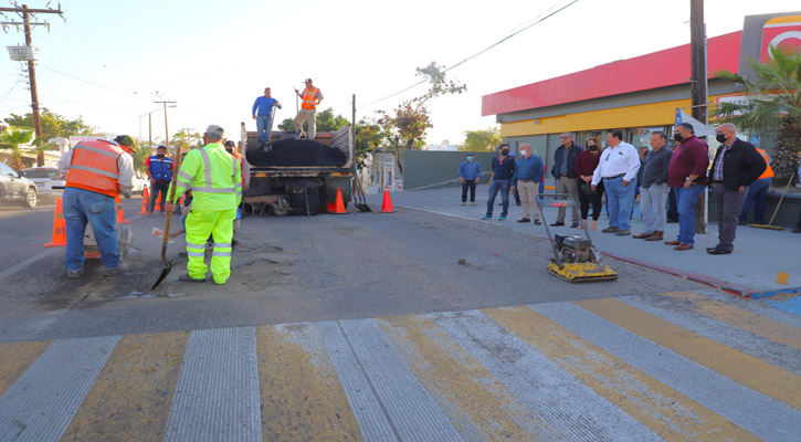 Repara gobierno de BCS vialidades de La Paz