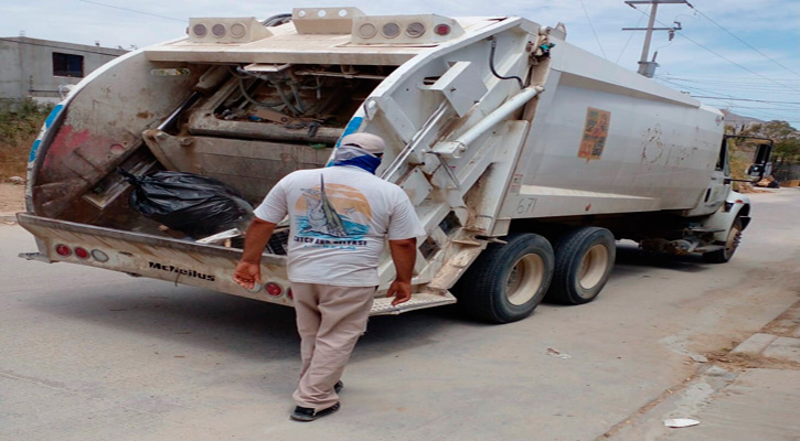 Colocan 80 botes más para el depósito de residuos sólidos en playas de Los Cabos Colocan 80 botes más para el depósito de residuos sólidos en playas de Los Cabos