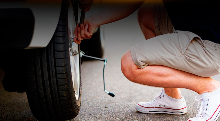 Ponchaduras y sobrecalentamiento, principal problema de paseantes en carretera Ponchaduras y sobrecalentamiento, principal problema de paseantes en carretera