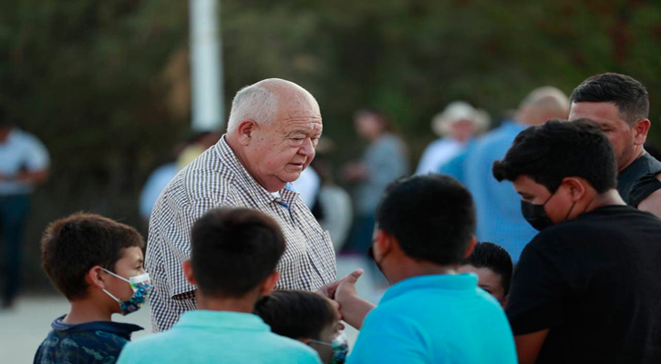Se compromete el Gobernador a varias acciones en Agua Amarga