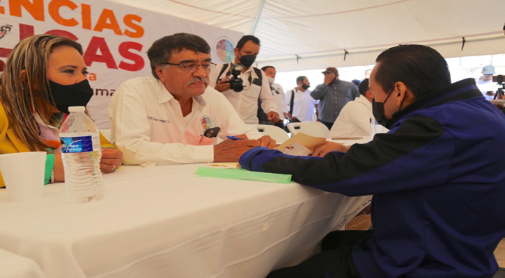 Llama Alcalde de Los Cabos a sus funcionarios a resolver problemáticas de la población ￼