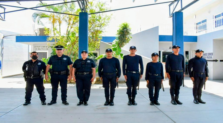 Entregaron en Los Cabos uniformes y equipo táctico a 26 cadetes próximos a egresar