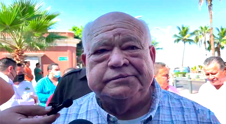 Reapareció el Gobernador con parálisis facial; “estoy bien”, dice