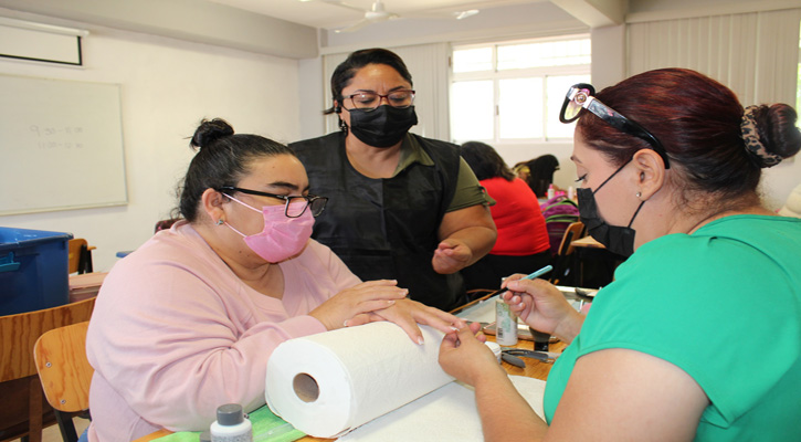 Busca el Icatebcs instructores de diversas materias